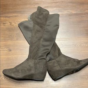 🟢Aldo Wedge Boots!